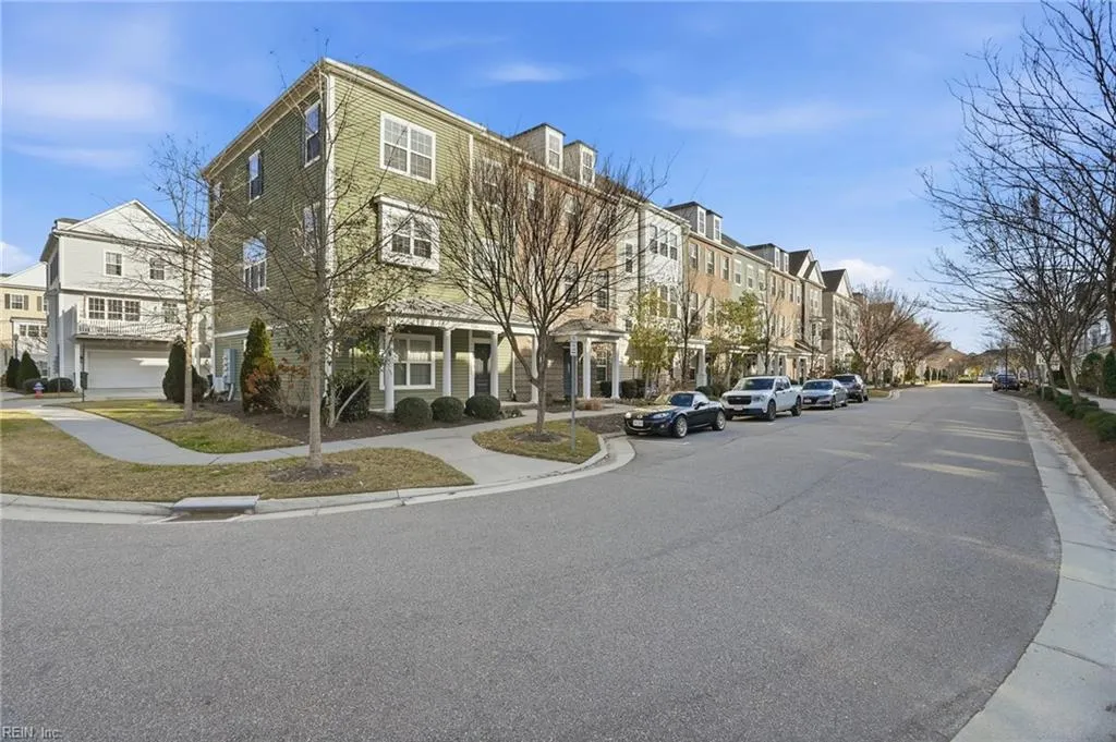 Virginia Beach, Virginia 23456, United States, 2 Bedrooms Bedrooms, ,3 BathroomsBathrooms,Residential,Active,256312