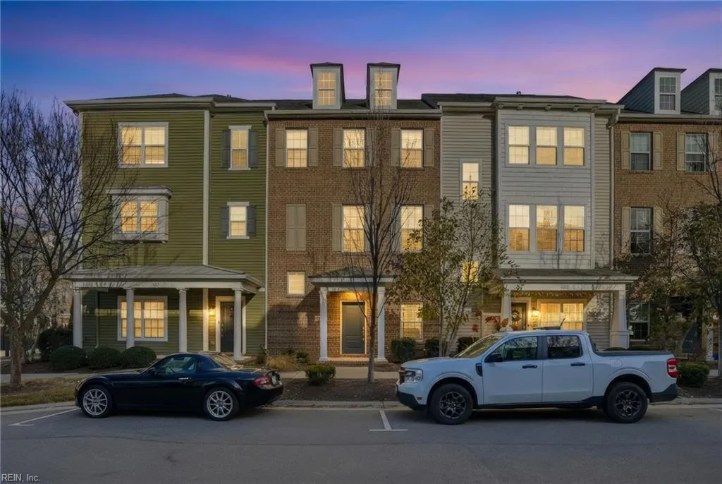 Virginia Beach, Virginia 23456, United States, 2 Bedrooms Bedrooms, ,3 BathroomsBathrooms,Residential,Active,256312