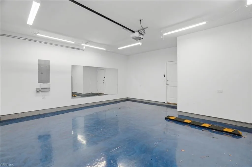 Virginia Beach, Virginia 23456, United States, 2 Bedrooms Bedrooms, ,3 BathroomsBathrooms,Residential,Active,256312