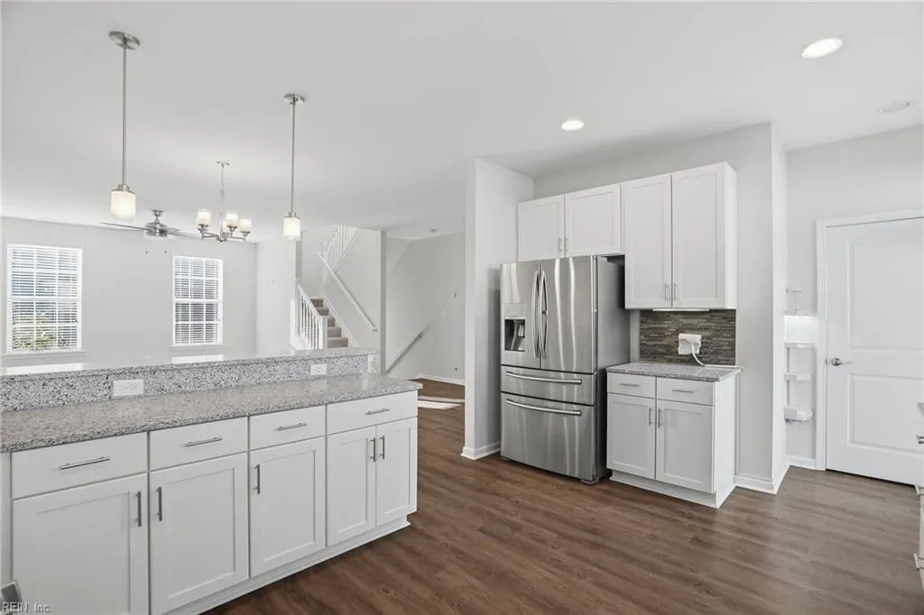 Virginia Beach, Virginia 23456, United States, 2 Bedrooms Bedrooms, ,3 BathroomsBathrooms,Residential,Active,256312