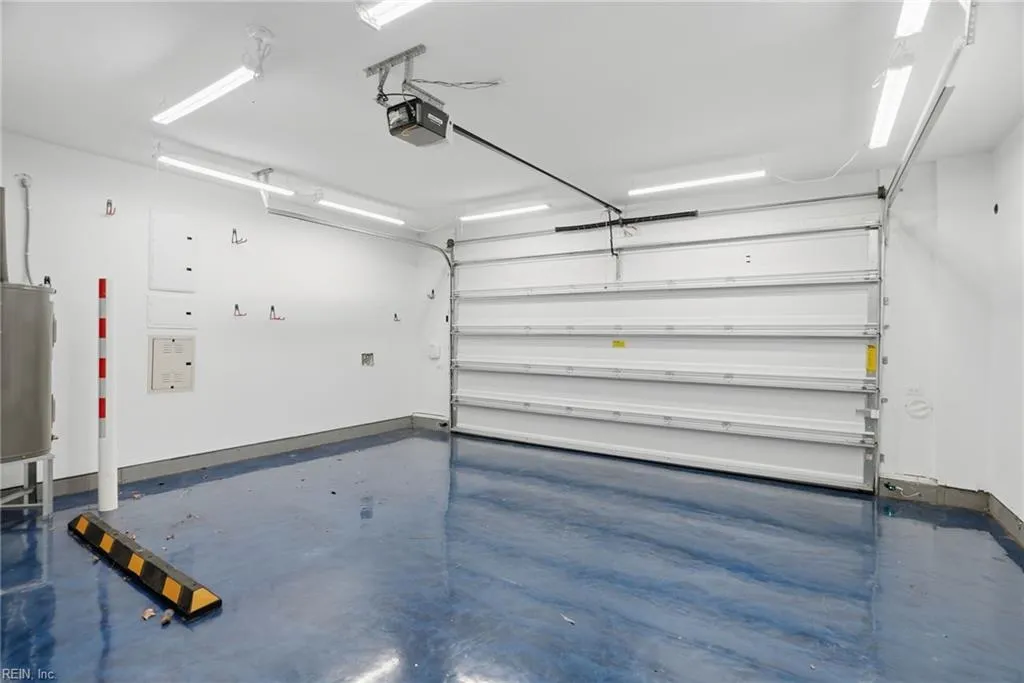 Virginia Beach, Virginia 23456, United States, 2 Bedrooms Bedrooms, ,3 BathroomsBathrooms,Residential,Active,256312