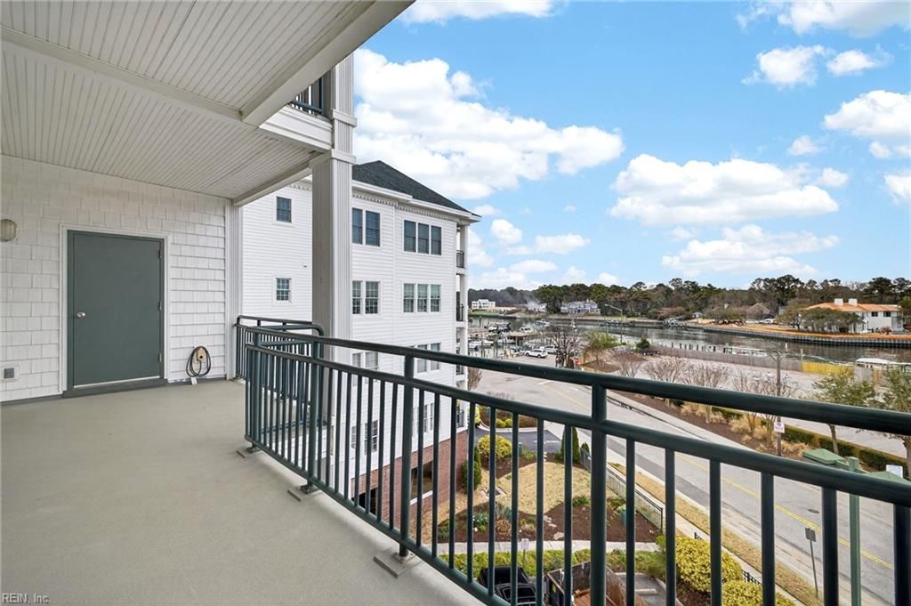 Photo of 2140 Vista Circle #403, Virginia Beach, VA 23451 (MLS # 10624587)