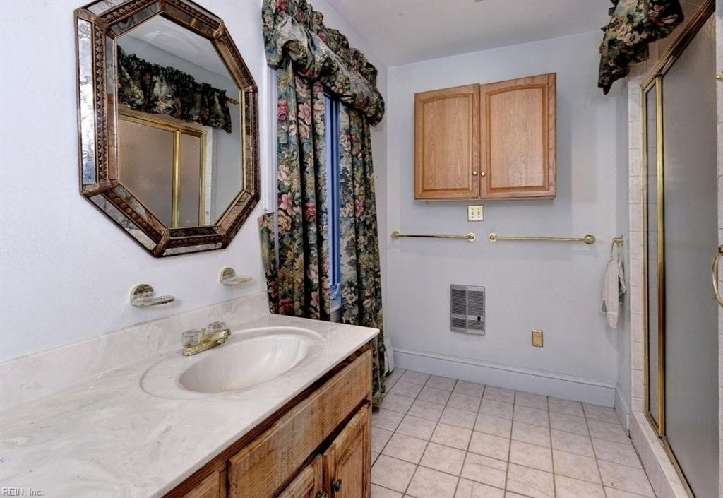 Hayes, Virginia, 23072, United States, 3 Bedrooms Bedrooms, ,3 BathroomsBathrooms,Residential,Active,2042730