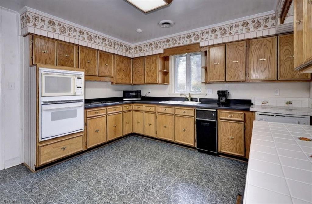 Hayes, Virginia, 23072, United States, 3 Bedrooms Bedrooms, ,3 BathroomsBathrooms,Residential,Active,2042730