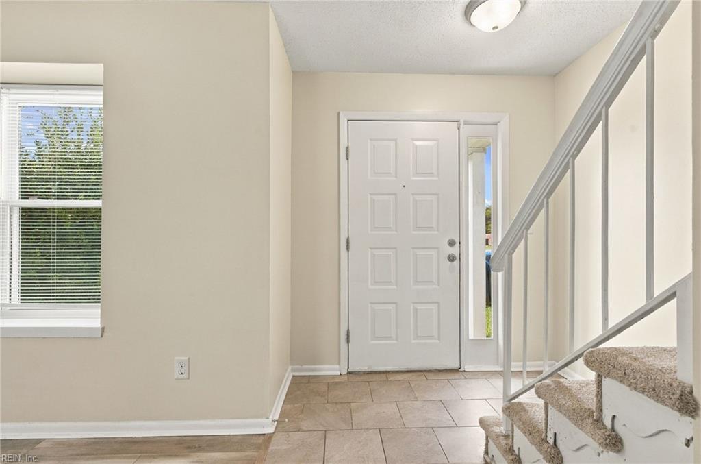 Photo of 1310 Westmoreland Court, Virginia Beach, VA 23453 (MLS # 10653797)