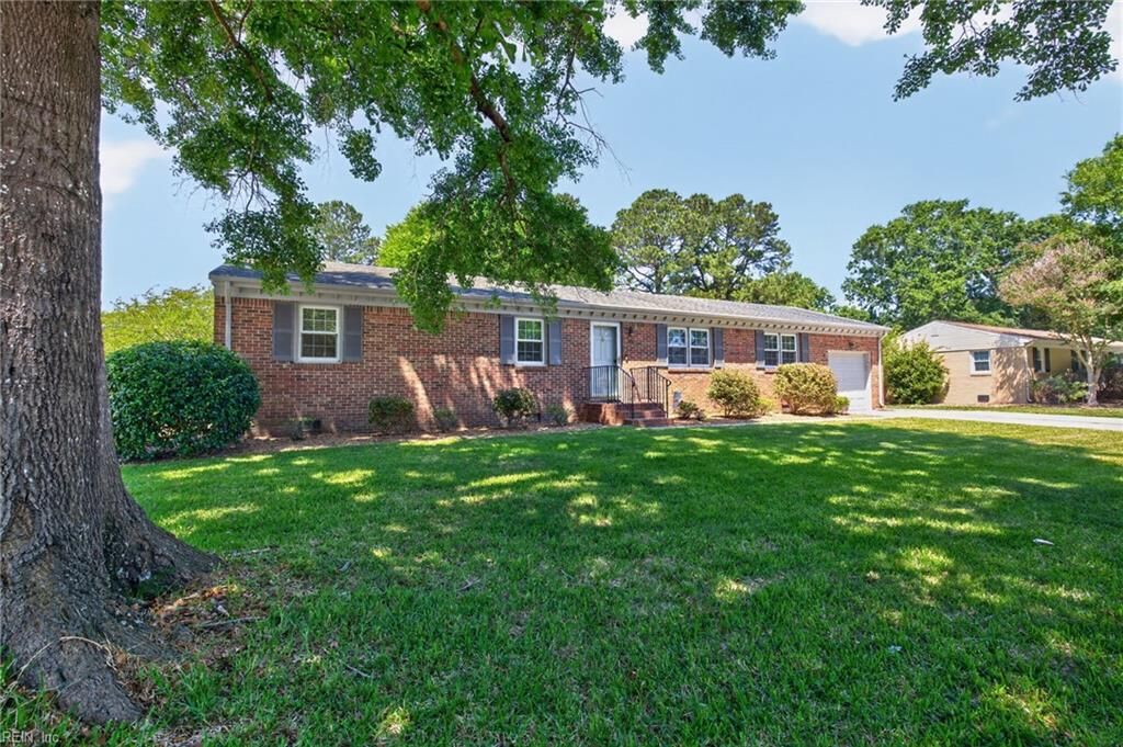 Photo of 436 Fairfield Drive, Chesapeake, VA 23322 (MLS # 10636002)