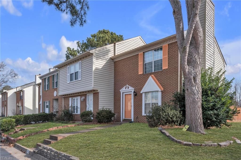 Photo of 943 Still Harbor Circle, Chesapeake, VA 23320 (MLS # 10618407)