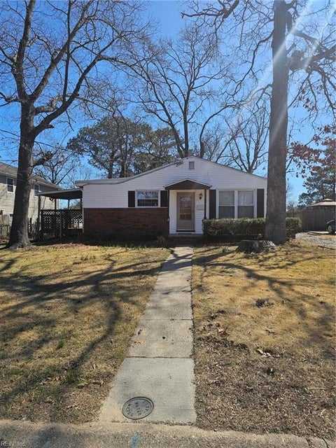 Photo of 8384 Capeview Avenue, Norfolk, VA 23518 (MLS # 10658226)