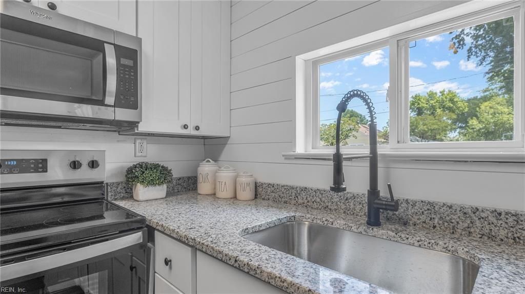 Photo of 2802 Magnolia Street, Portsmouth, VA 23704 (MLS # 10612853)