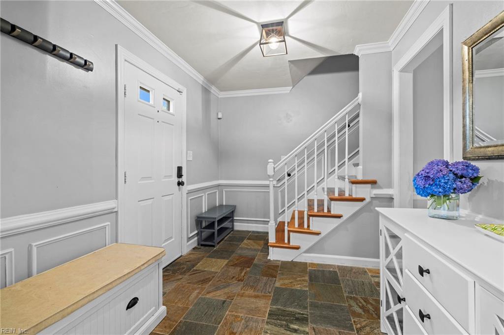 1321 Laurelfield CT
