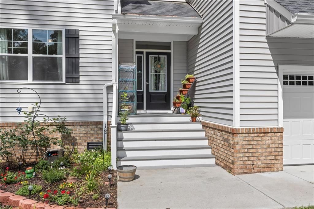 Photo of 204 Wilson Drive, Chesapeake, VA 23322 (MLS # 10637233)