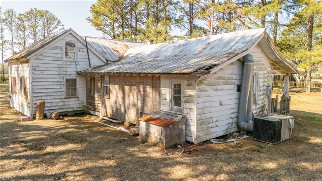 Photo of 1376 Shipps Cabin Road, Virginia Beach, VA 23457 (MLS # 10610577)