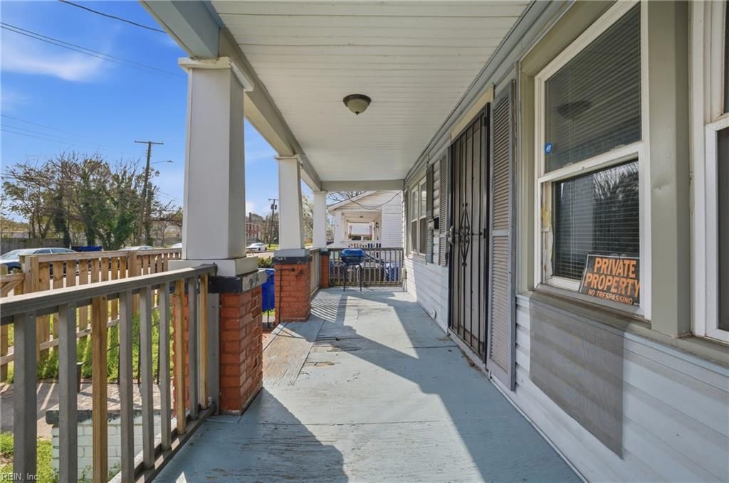 Photo of 1802 Atlanta Avenue, Portsmouth, VA 23704 (MLS # 10625129)