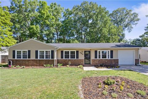 720 Fiona LN Virginia Beach VA 23464