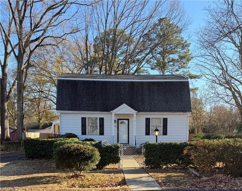 Photo of 620 Sterling Street, Newport News, VA 23605 (MLS # 10613949)