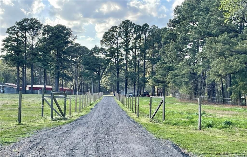 Photo of 1521 Indian River Road, Virginia Beach, VA 23456 (MLS # 10627738)