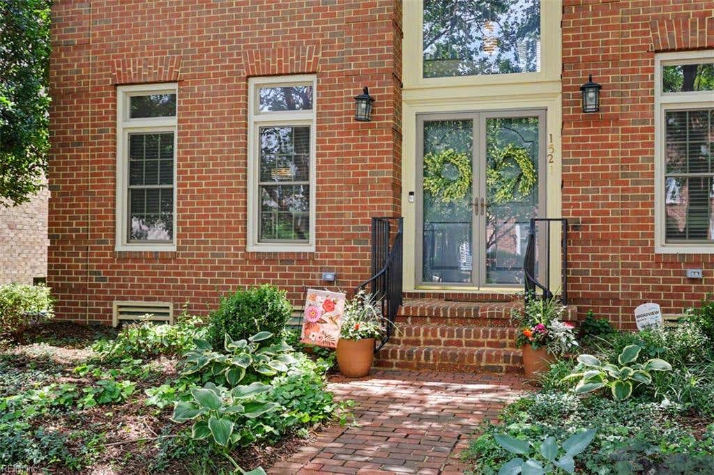 Photo of 1521 Bordeaux Place, Norfolk, VA 23509 (MLS # 10641271)
