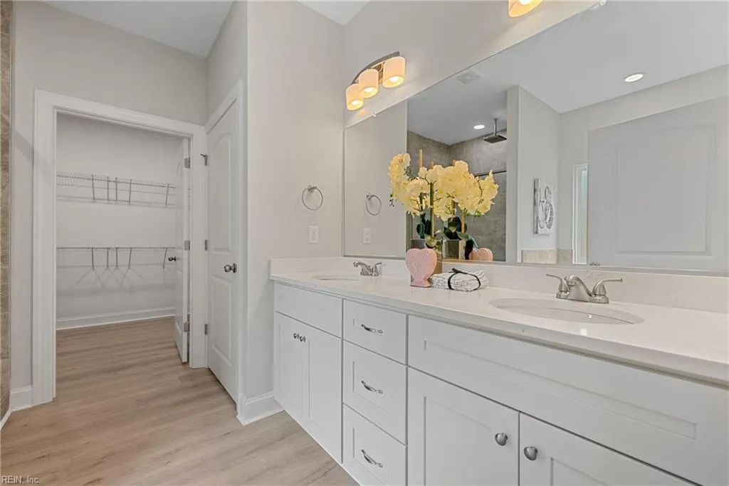 Smithfield, Virginia 23430, United States, 4 Bedrooms Bedrooms, ,3 BathroomsBathrooms,Residential,Pending,76891