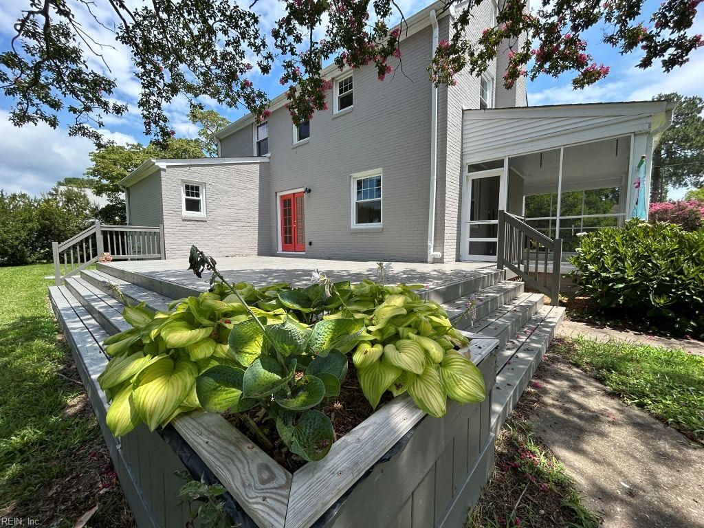 Photo of 301 Grayson Street, Portsmouth, VA 23707 (MLS # 10645037)