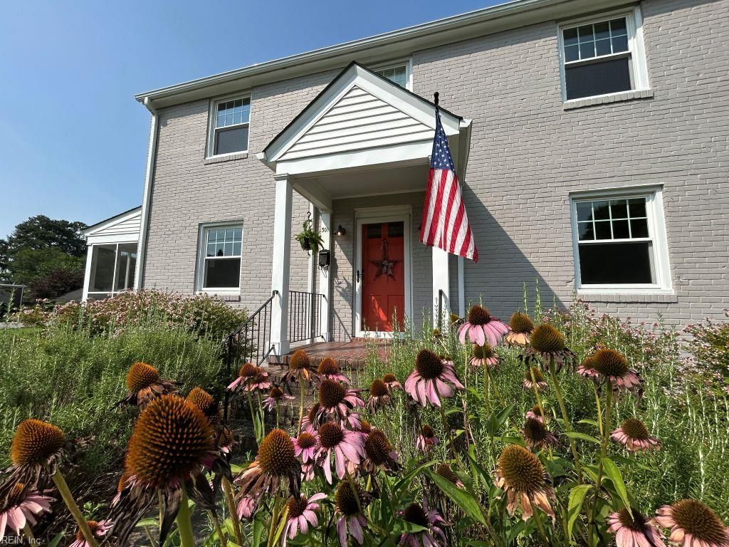 Photo of 301 Grayson Street, Portsmouth, VA 23707 (MLS # 10645037)
