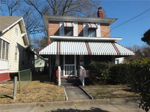 2208 Roanoke Avenue, Newport News, VA 23607 - #: 10566326