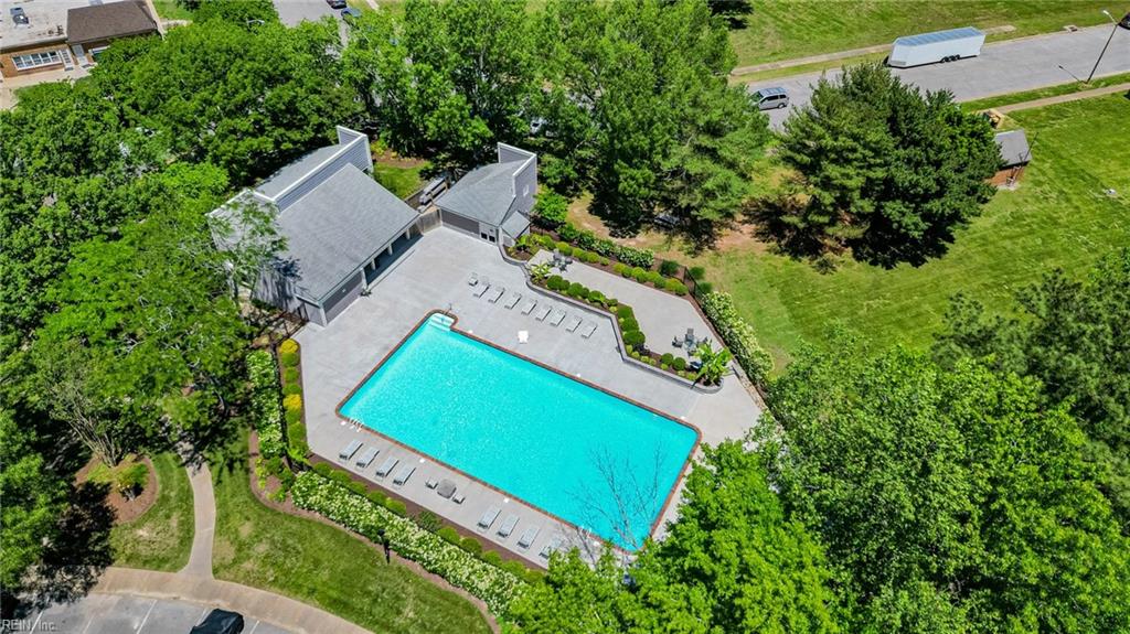 1016 Autumn Woods LN 101