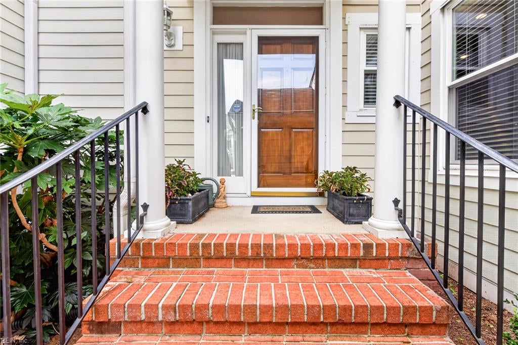Photo of 1046 Collection Creek Way, Virginia Beach, VA 23454 (MLS # 10643950)
