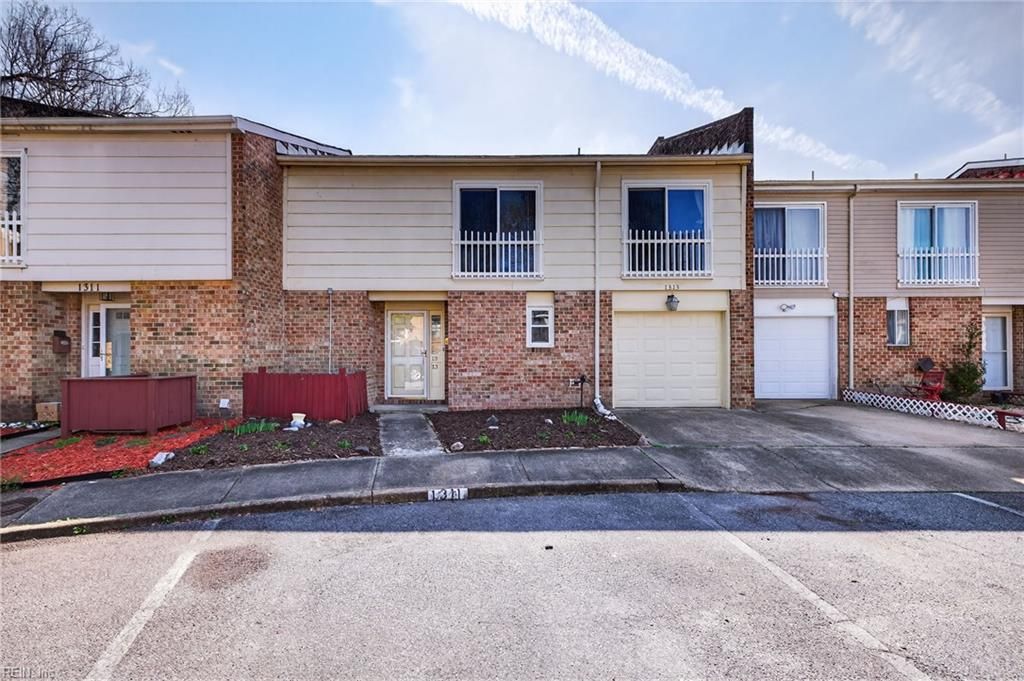 Photo of 1313 Glyndon Drive, Virginia Beach, VA 23464 (MLS # 10624890)