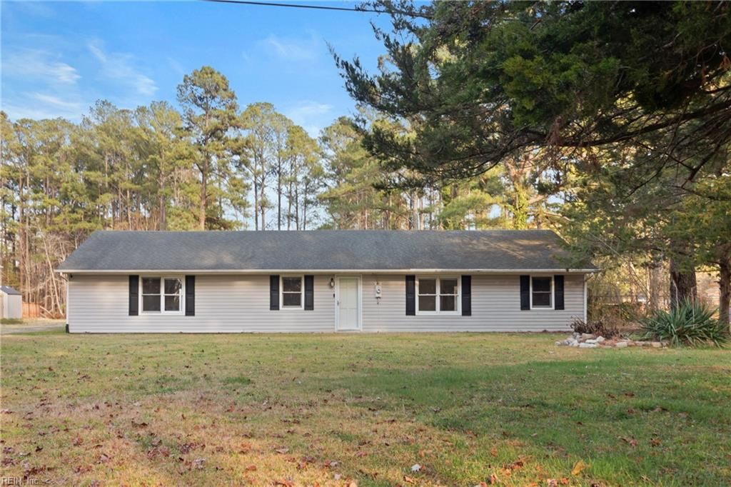Photo of 113 Hastings Drive, Moyock, NC 27958 (MLS # 10623541)