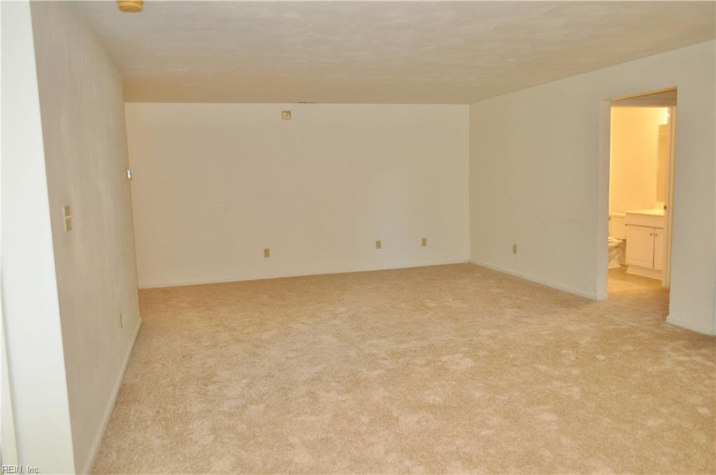 2557 Oconee AVE 202