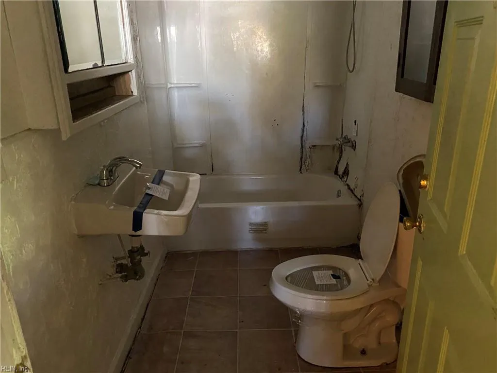 Newport News, Virginia 23607, United States, 4 Bedrooms Bedrooms, ,2 BathroomsBathrooms,Residential,Active,129587