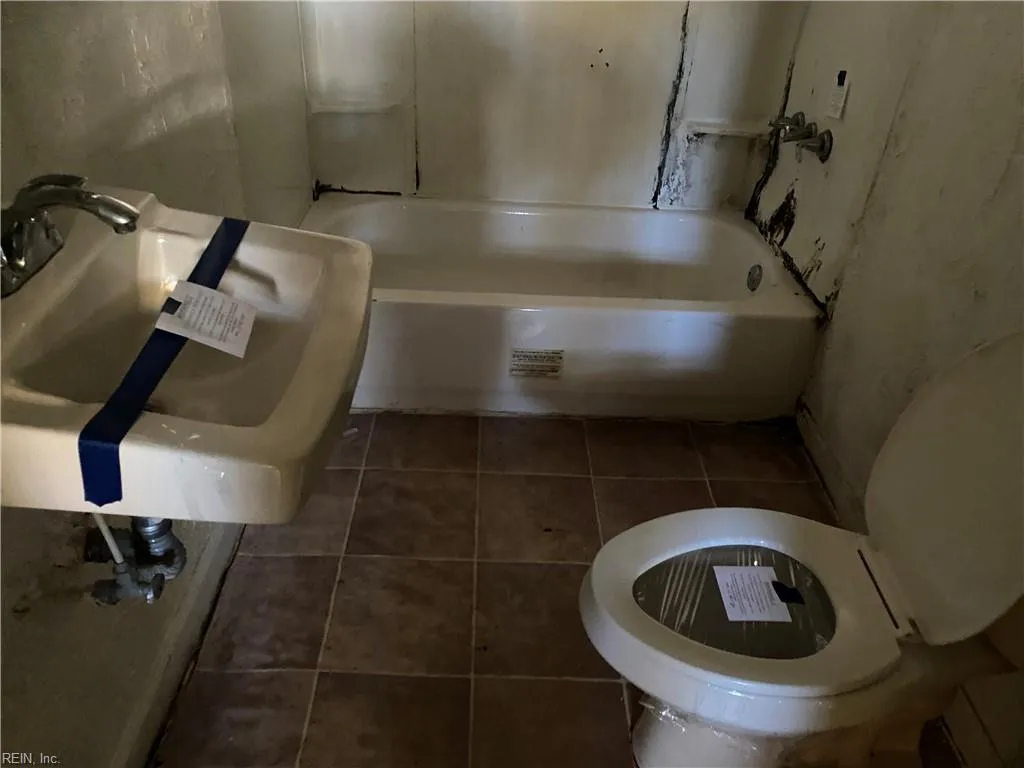 Newport News, Virginia 23607, United States, 4 Bedrooms Bedrooms, ,2 BathroomsBathrooms,Residential,Active,129587