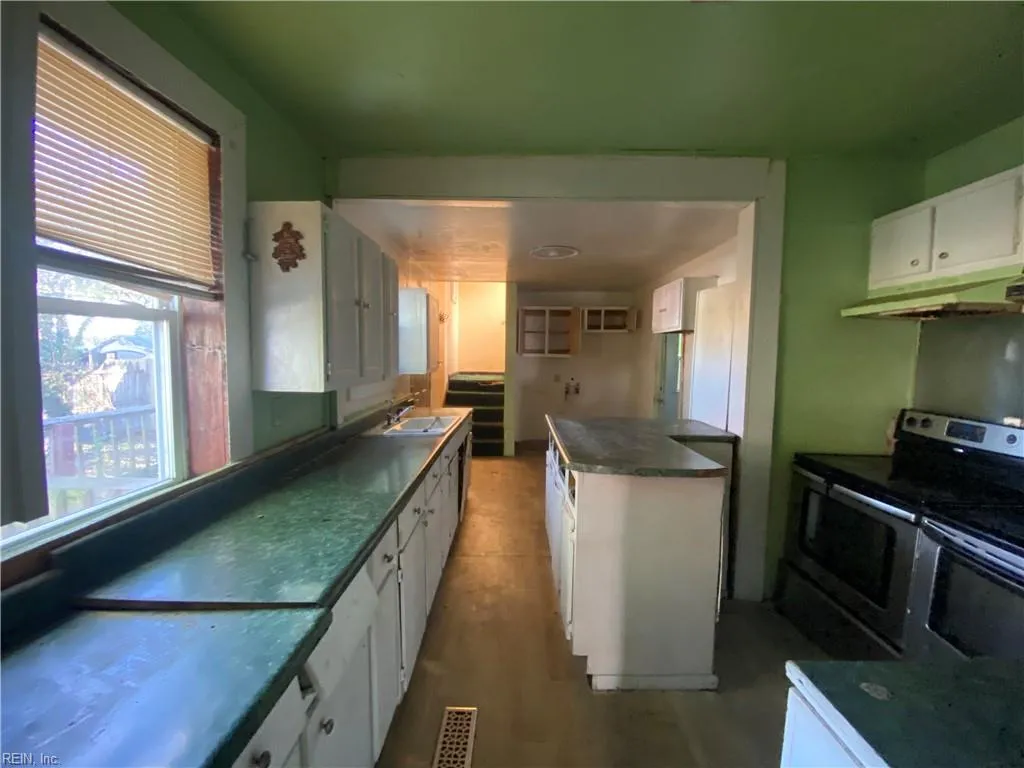 Newport News, Virginia 23607, United States, 4 Bedrooms Bedrooms, ,2 BathroomsBathrooms,Residential,Active,129587