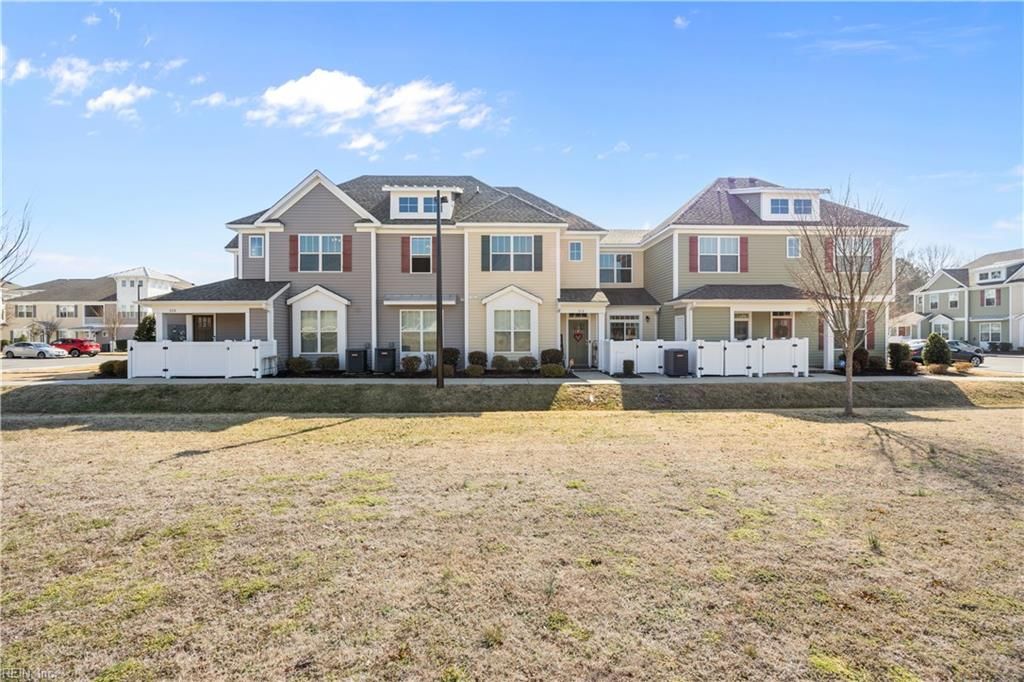 Photo of 820 Celia Court, Hampton, VA 23666 (MLS # 10634268)