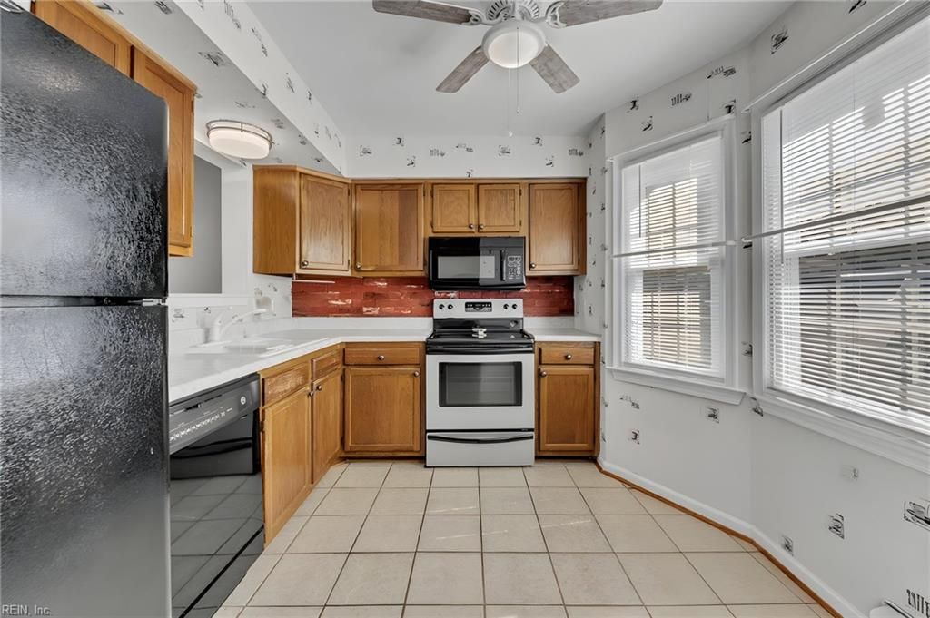 Photo of 4003 Reese Drive S, Portsmouth, VA 23703 (MLS # 10631713)