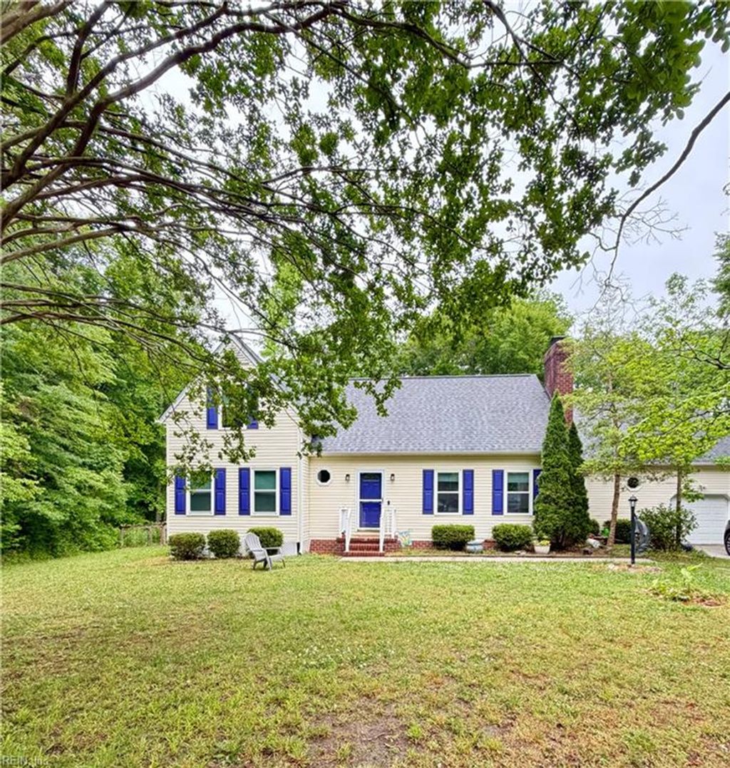 Photo of 6495 Glenside Court, Gloucester, VA 23061 (MLS # 10634043)