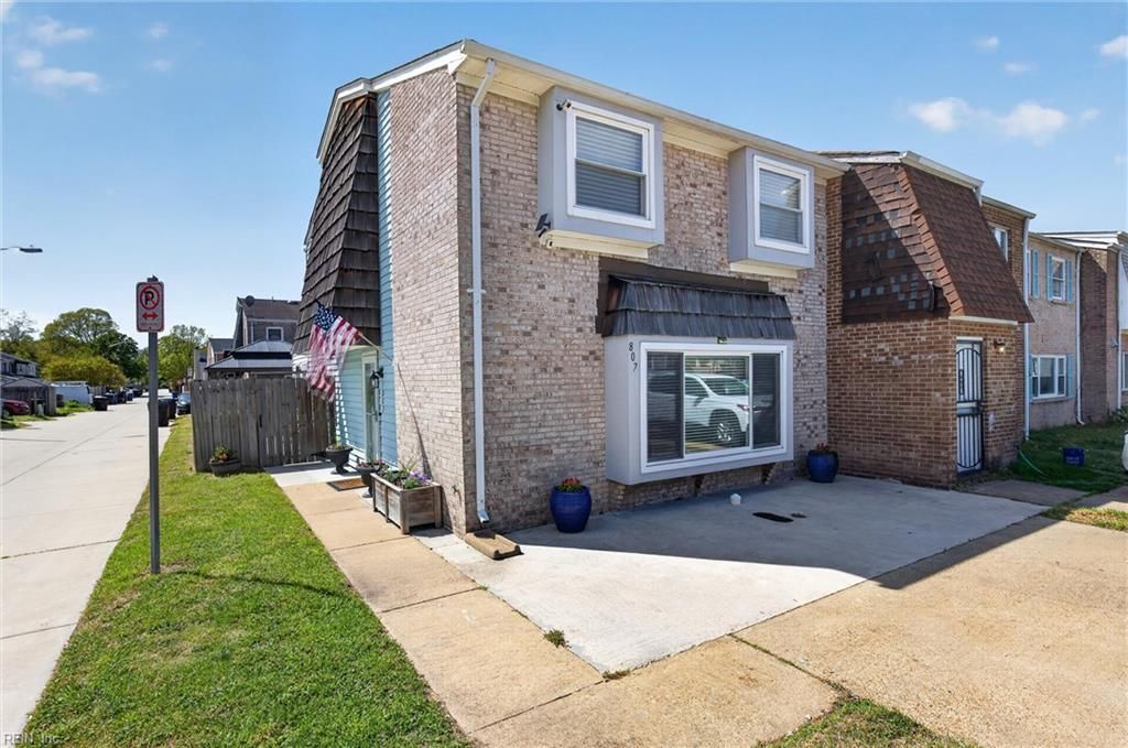 Photo of 807 Westport Place, Virginia Beach, VA 23464 (MLS # 10640036)