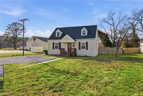 Photo of 41 Harpersville Road, Newport News, VA 23601 (MLS # 10623606)