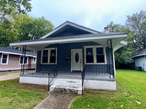 Photo for 1813 Lasalle AVE