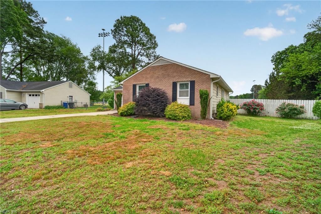 Photo of 108 Schooner Drive, Newport News, VA 23602 (MLS # 10634160)