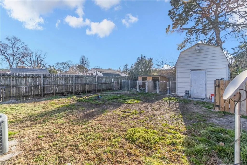 Hampton, Virginia 23669, United States, 4 Bedrooms Bedrooms, ,3 BathroomsBathrooms,Residential,Active,87319