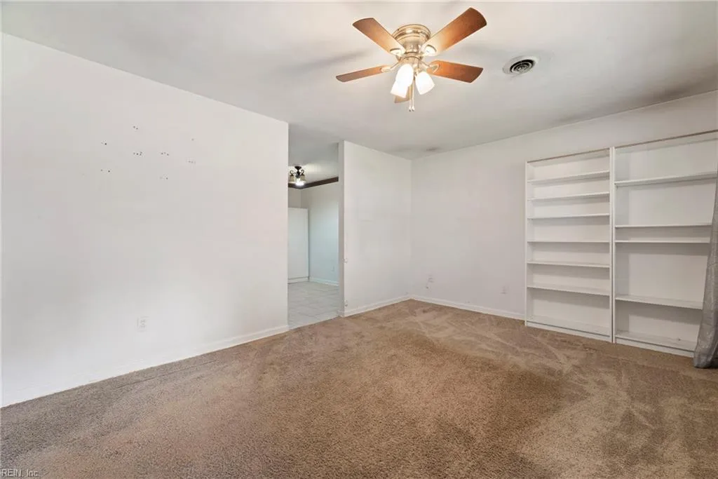 Hampton, Virginia 23669, United States, 4 Bedrooms Bedrooms, ,3 BathroomsBathrooms,Residential,Active,87319