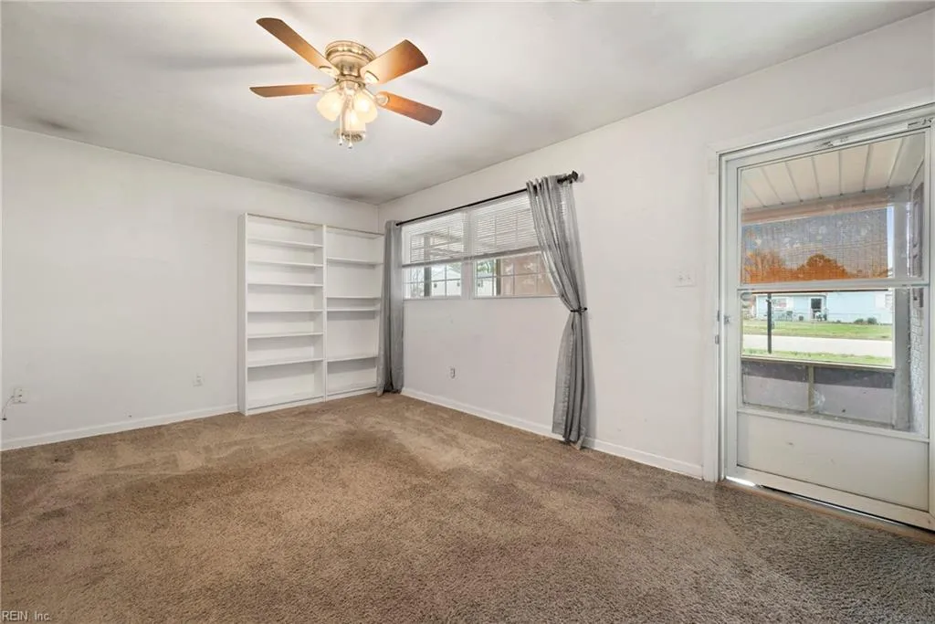 Hampton, Virginia 23669, United States, 4 Bedrooms Bedrooms, ,3 BathroomsBathrooms,Residential,Active,87319