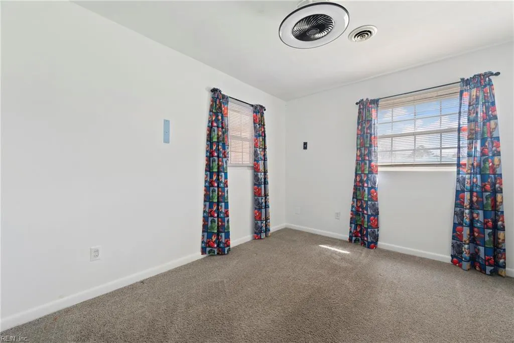 Hampton, Virginia 23669, United States, 4 Bedrooms Bedrooms, ,3 BathroomsBathrooms,Residential,Active,87319