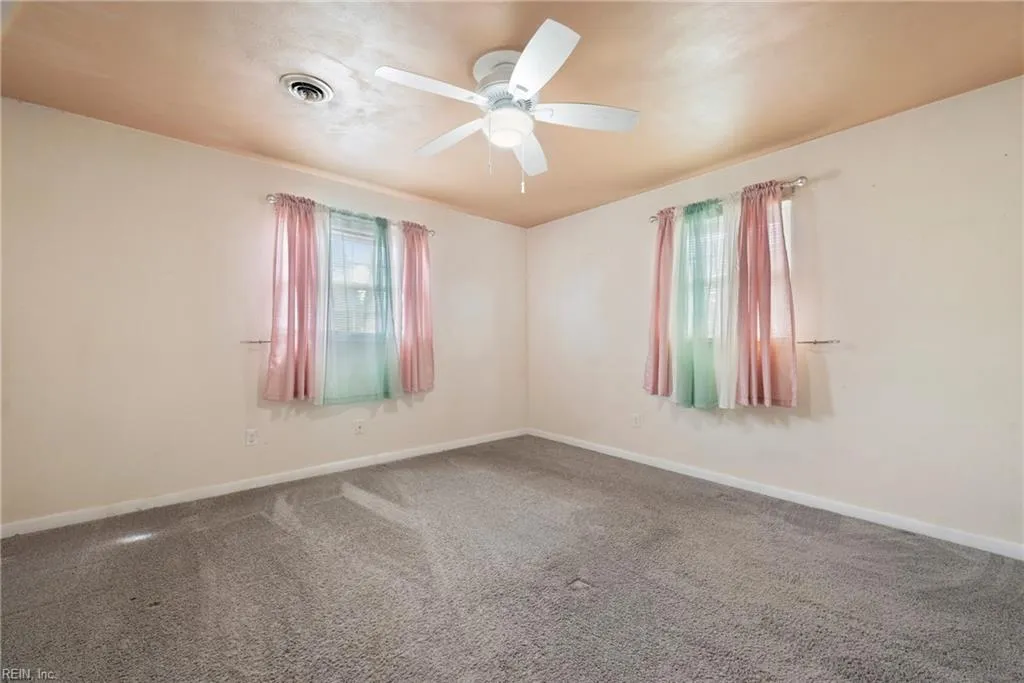 Hampton, Virginia 23669, United States, 4 Bedrooms Bedrooms, ,3 BathroomsBathrooms,Residential,Active,87319