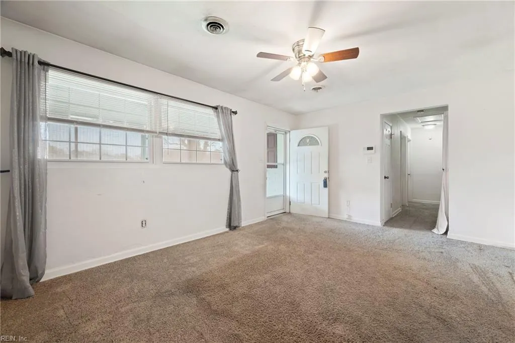 Hampton, Virginia 23669, United States, 4 Bedrooms Bedrooms, ,3 BathroomsBathrooms,Residential,Active,87319