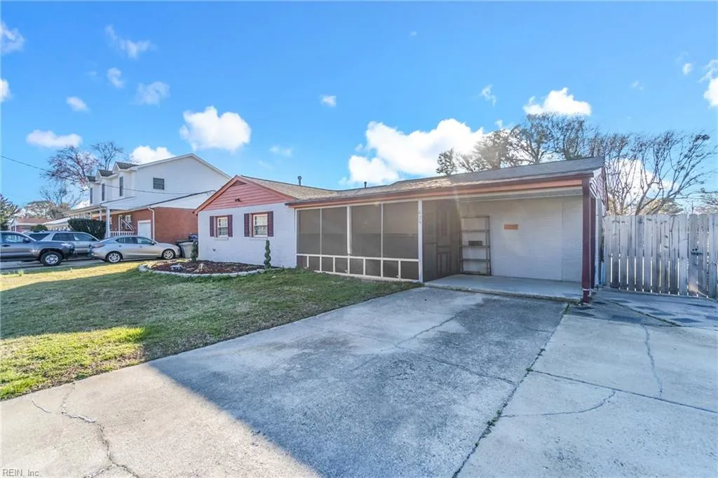 Hampton, Virginia 23669, United States, 4 Bedrooms Bedrooms, ,3 BathroomsBathrooms,Residential,Active,87319