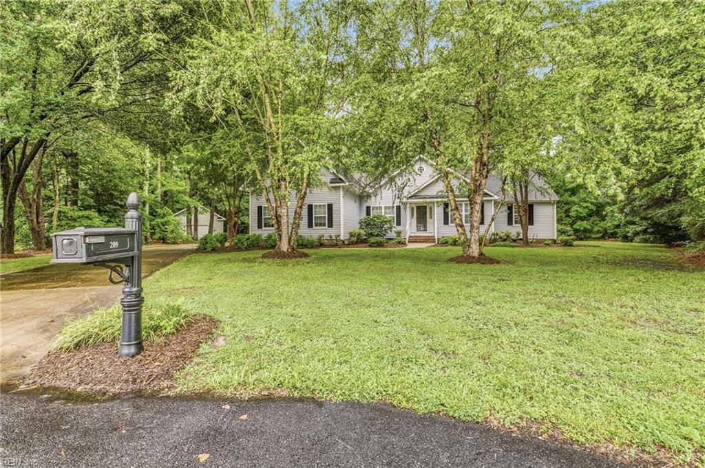 Photo of 209 Bishop Circle, Smithfield, VA 23430 (MLS # 10645304)