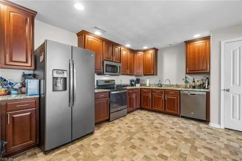 Virginia Beach, Virginia 23462, United States, 3 Bedrooms Bedrooms, ,2 BathroomsBathrooms,Residential,Active,107583