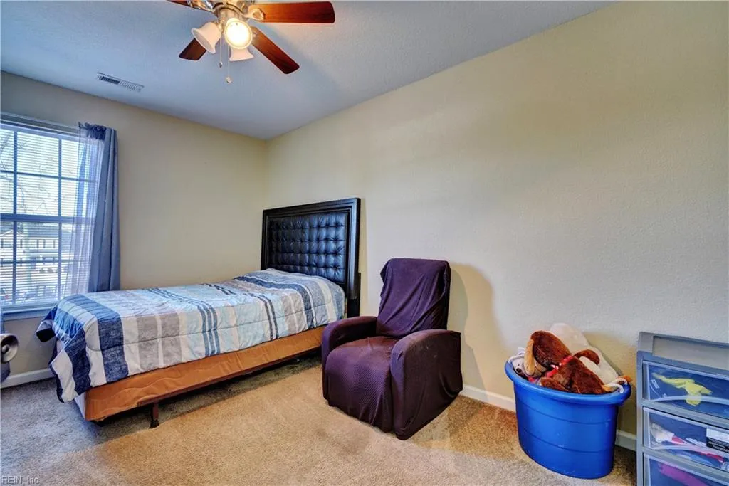 Portsmouth, Virginia 23707, United States, 3 Bedrooms Bedrooms, ,3 BathroomsBathrooms,Residential,Pending,12227